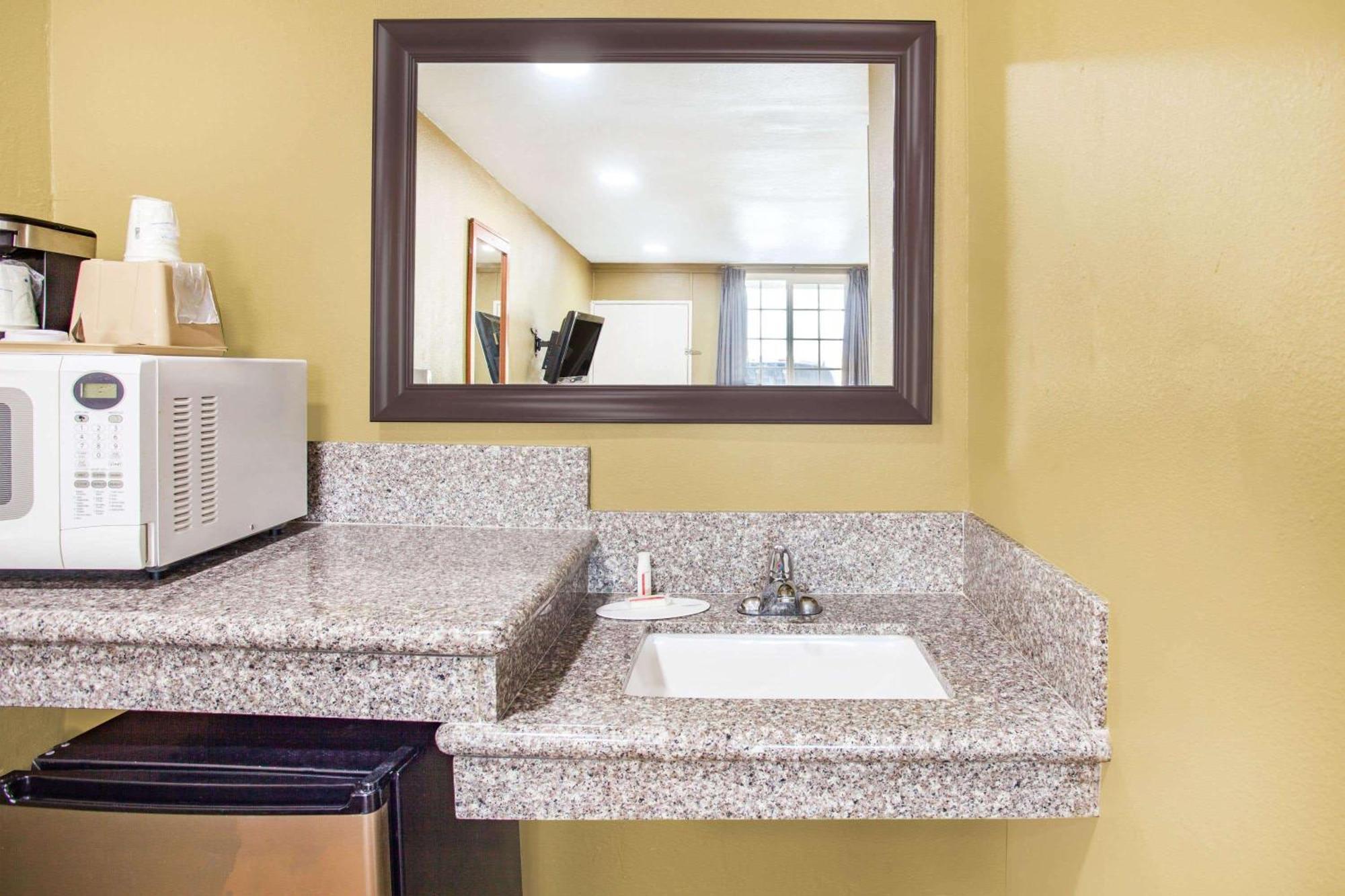 Motel Super 8 By Wyndham Redlands/San Bernardino Esterno foto