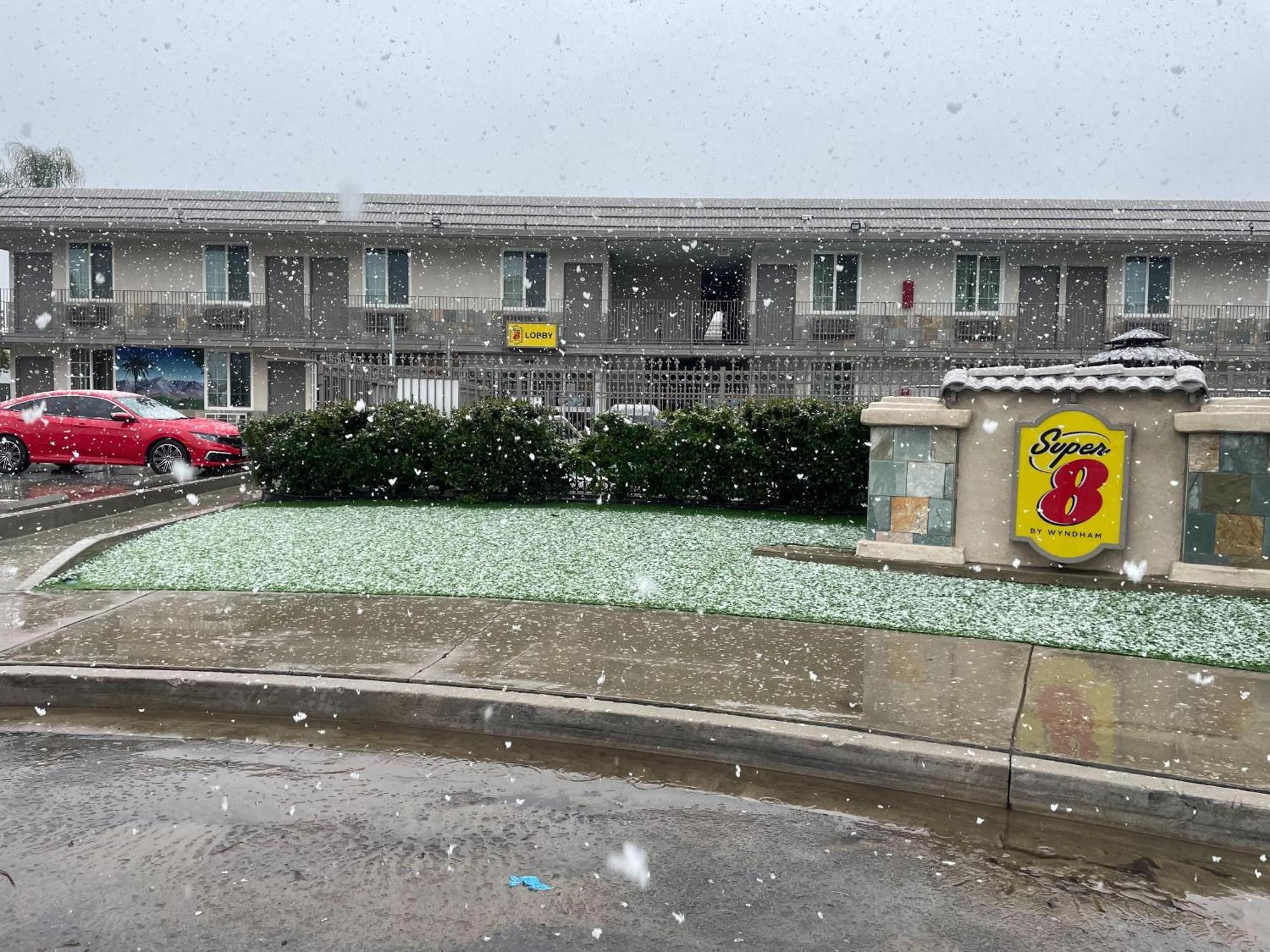 Motel Super 8 By Wyndham Redlands/San Bernardino Esterno foto